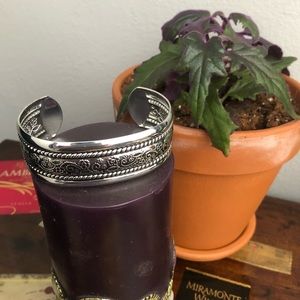 Unique Metal Flower Cuff